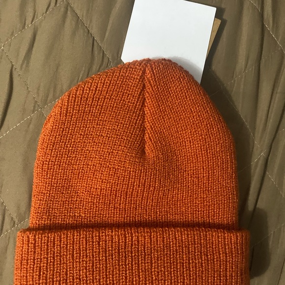 cap the north face - Picture 2 of 2